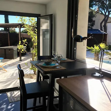 Bed,kitchen And Swimming Pool Esterel 2* Saint-Raphaël