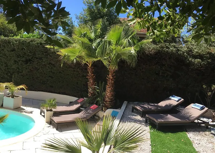 Bed and breakfast Bed,kitchen&swimming Pool Esterel 2*
