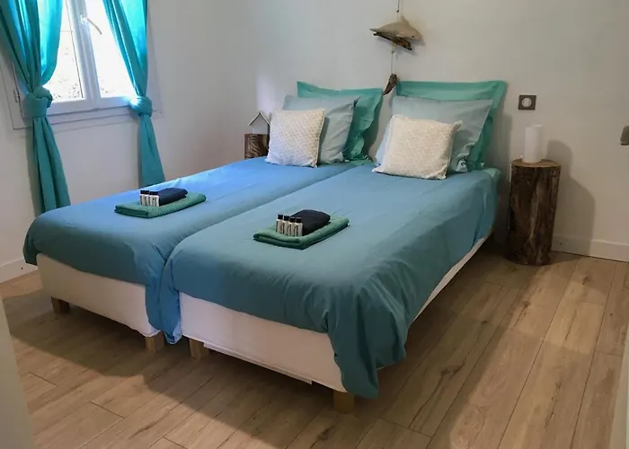 Bed,kitchen&swimming Pool Esterel 2* Saint-Raphaël