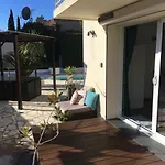 Bed,kitchen And Swimming Pool Esterel לינה וארוחת בוקר