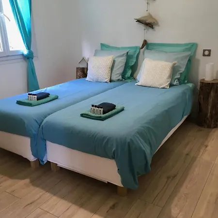Bed,kitchen And Swimming Pool Esterel 2* Saint-Raphaël
