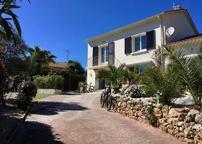 Oda ve Kahvaltı Bed,kitchen And Swimming Pool Esterel 2*